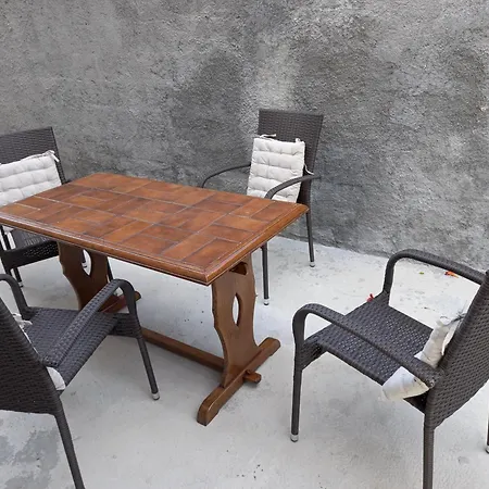 Kod Sefa * 特雷比涅