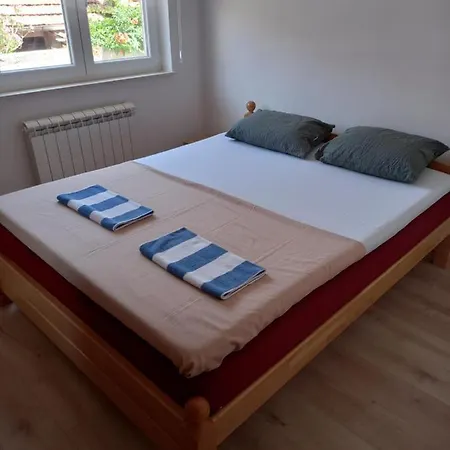 Kod Sefa 特雷比涅